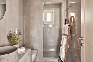 Junior Suite, Hot Tub (Outdoor) | Bathroom | Shower, free toiletries, hair dryer, slippers - Boho Suites (Mykonos)