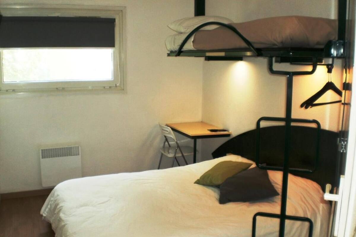 Työpöytä, silitysrauta/-lauta, ilmaiset vauvansängyt, ilmainen Wi-Fi