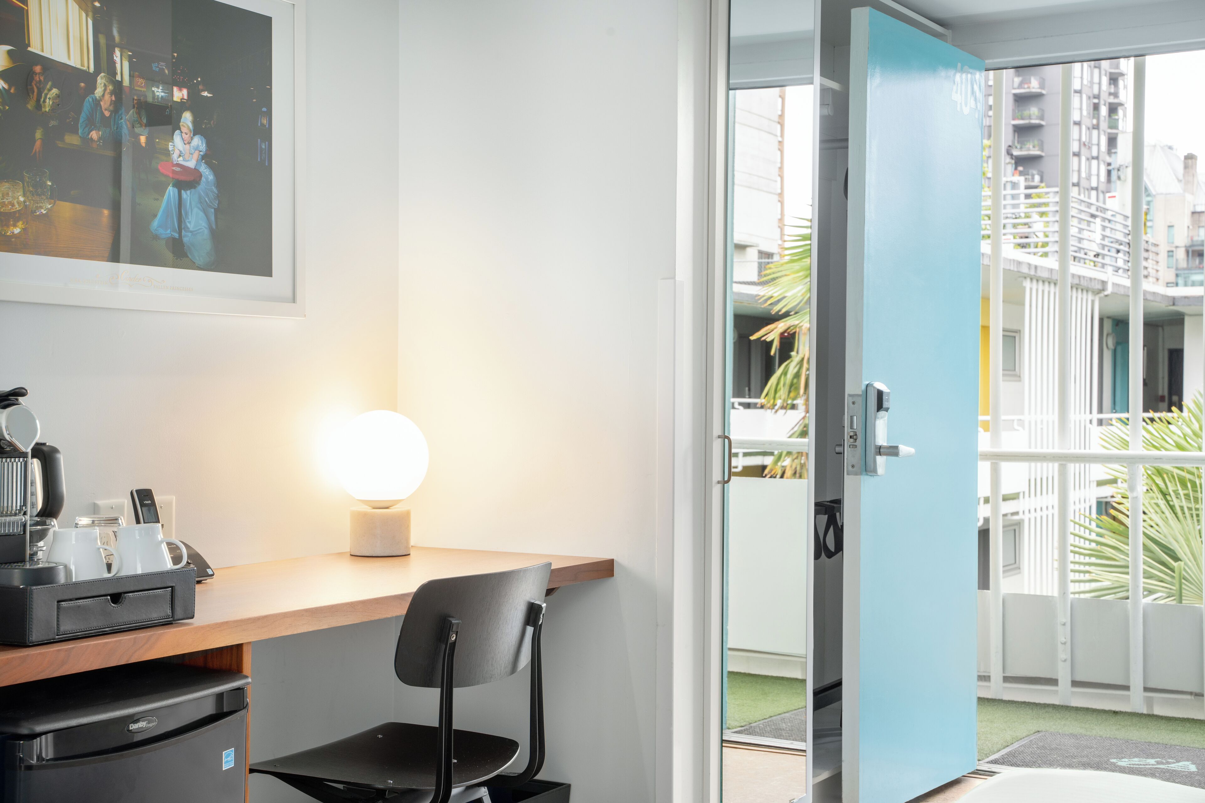 room, 1 king bed | 1 bedroom, premium bedding, pillow-top beds, in-room safe