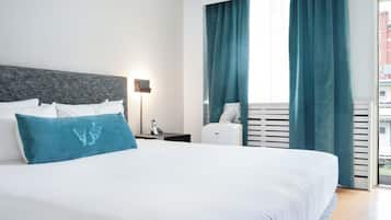 Room, 1 King Bed, Garden View