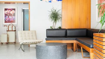 Sala de estar en el lobby