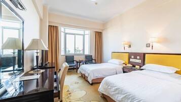 Minibar, in-room safe, alarm clocks