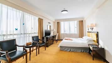 Minibar, in-room safe, alarm clocks