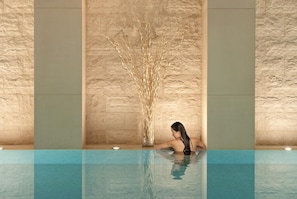 Indoor pool - The Langham, Shanghai, Xintiandi (Shanghai)