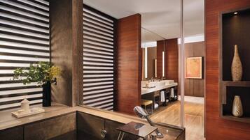 Baignoire relaxante profonde