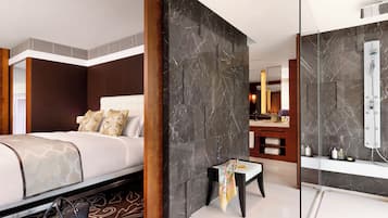 Phòng Suite Club, 1 giường cỡ king, quyền sử dụng Club Lounge, quang cảnh thành phố (Chairman) | Bộ đồ giường cao cấp, chăn bông, két bảo mật tại phòng