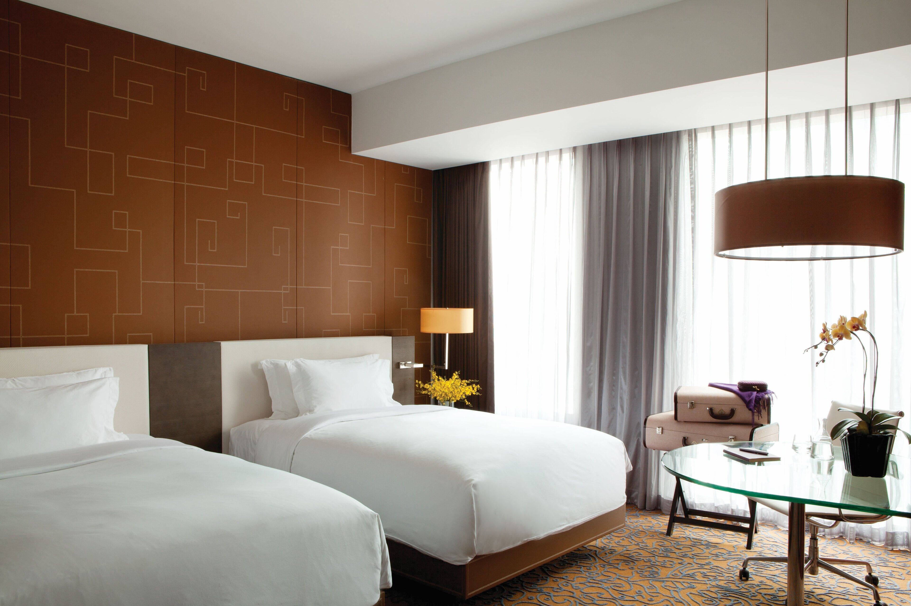 高档床上用品、羽绒被、客房内保险箱、特色装修