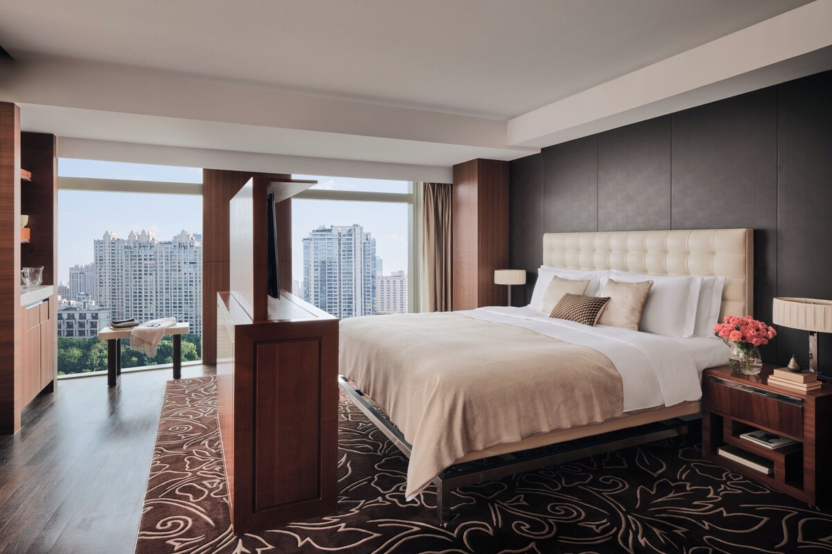 Presidential Suite - Club lounge (Breakfast+Afternoon Tea+Happy Hour) | Premium bedding, down comforters, in-room safe, desk