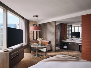Superior King | Premium bedding, down comforters, in-room safe, individually decorated - The Langham, Shanghai, Xintiandi (Shanghai)