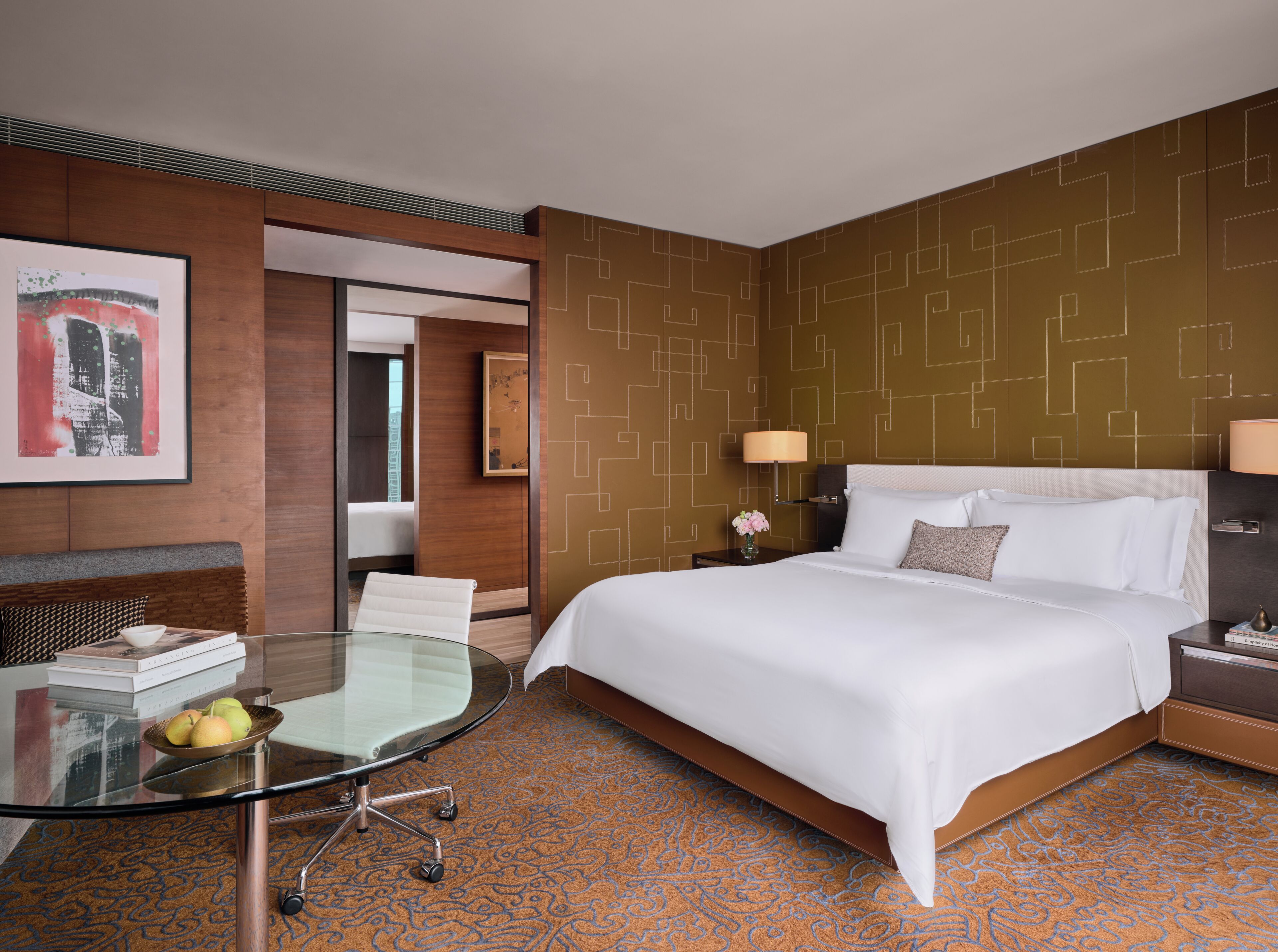 Studio, Pool Access, City View | Peralatan tempat tidur premium, gebar bulu kapas, peti besi dalam bilik 