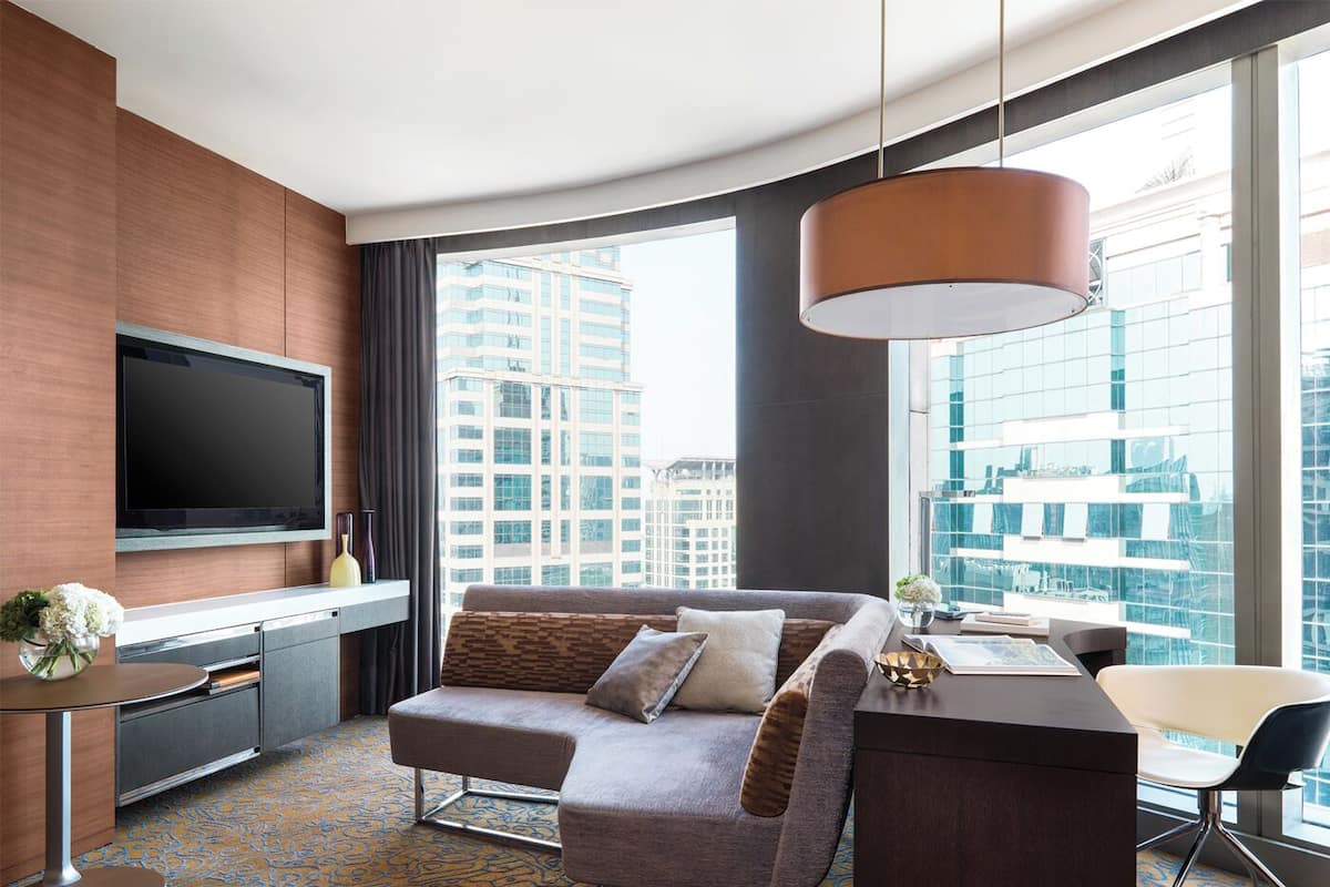 Club One-Bedroom Suite | View from room