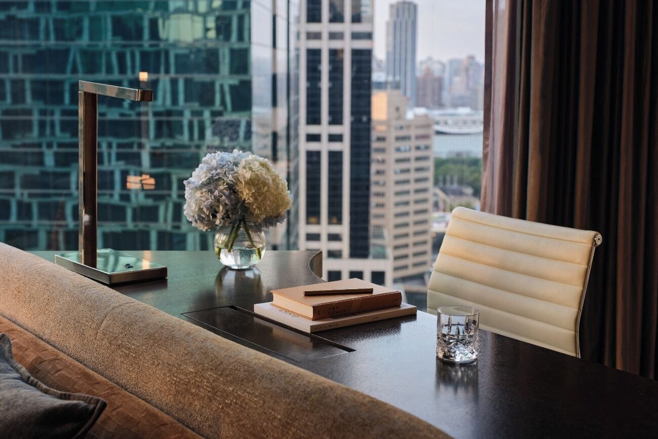 ห้องคลับสวีท, 1 ห้องนอน, ใช้คลับเล านจ์ได้, วิวเมือง | เครื่องนอนระดับพรีเมียม, ผ้านวมขนเป็ด, ตู้นิรภัยในห้องพัก