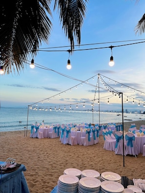 Outdoor banquet area - Son Tra Resort (Da Nang)