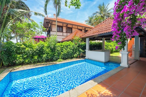 Private pool