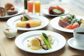 Desayuno buffet todos los días (con cargo)