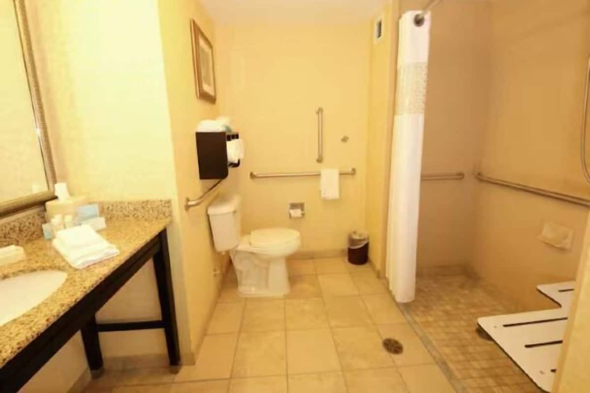 Badrum | Gratis toalettartiklar, hÄrtork och handdukar