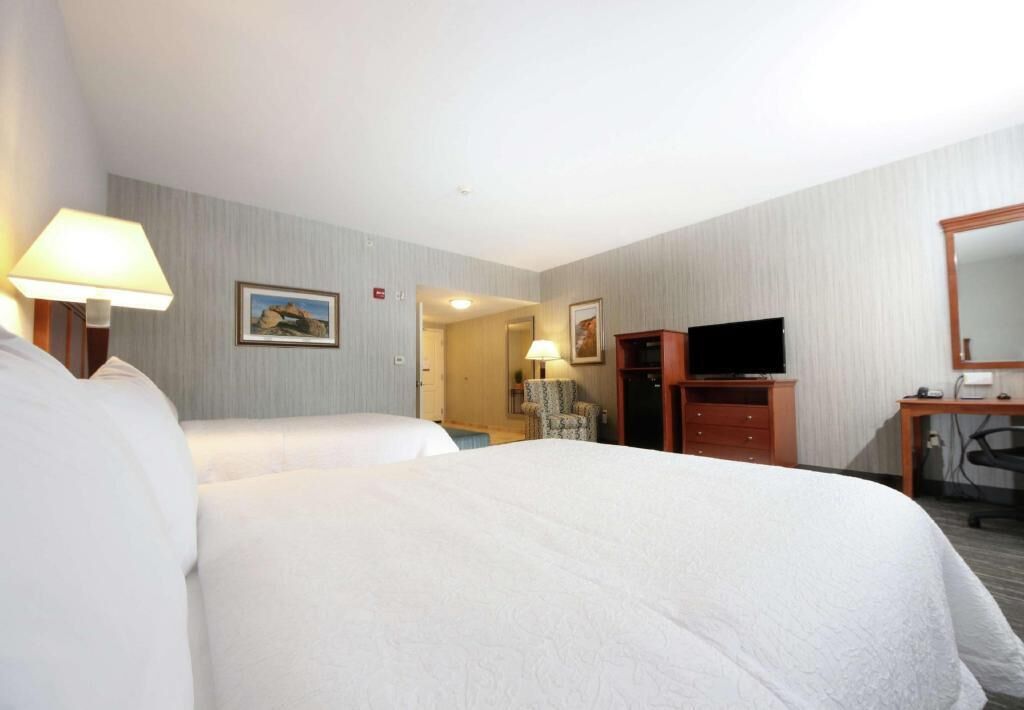 Blackout curtains, cots/infant beds, rollaway beds, free WiFi
