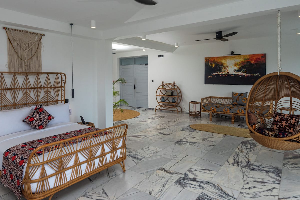 1 bedroom, Egyptian cotton sheets, premium bedding, minibar