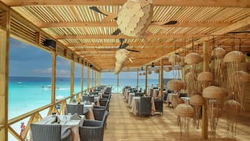 2 restaurants, lunch served