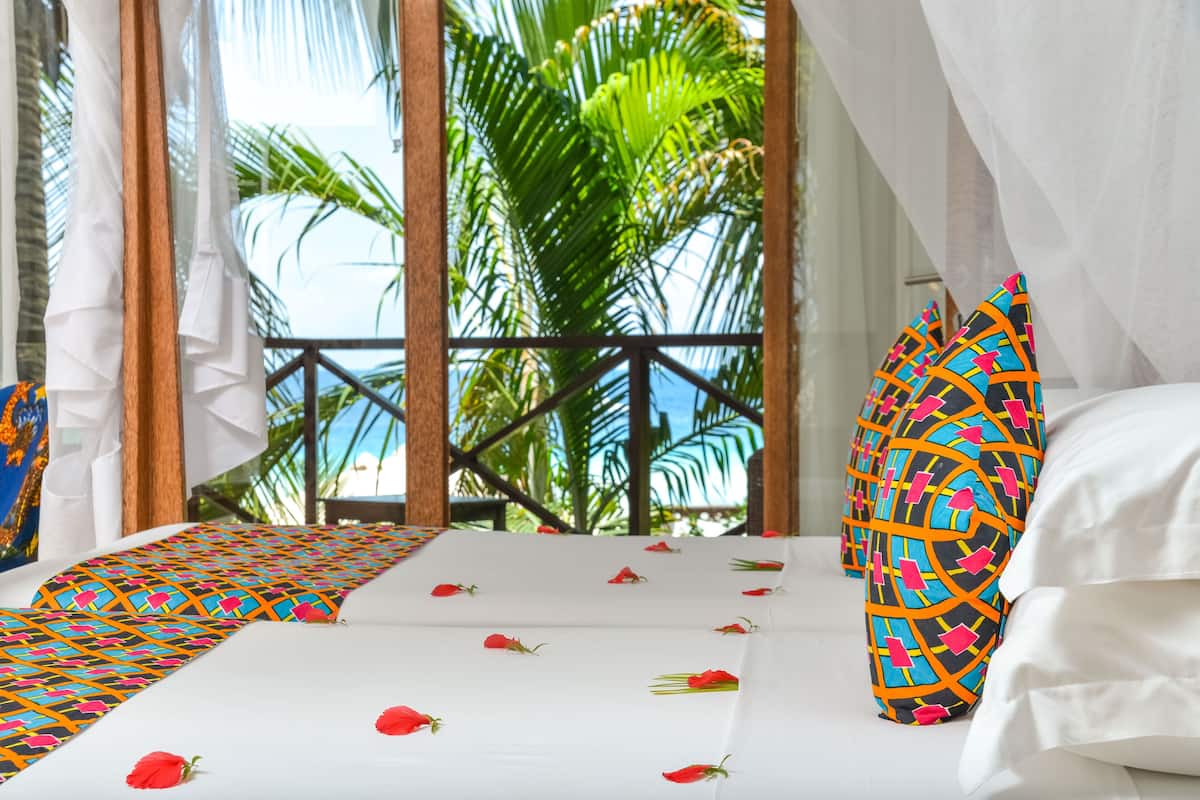 Twin Room, Sea View | 1 室のベッドルーム、エジプト綿のシーツ、高級寝具、ミニバー