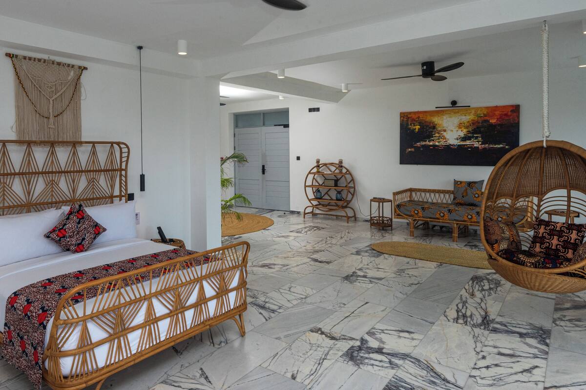 1 bedroom, Egyptian cotton sheets, premium bedding, minibar
