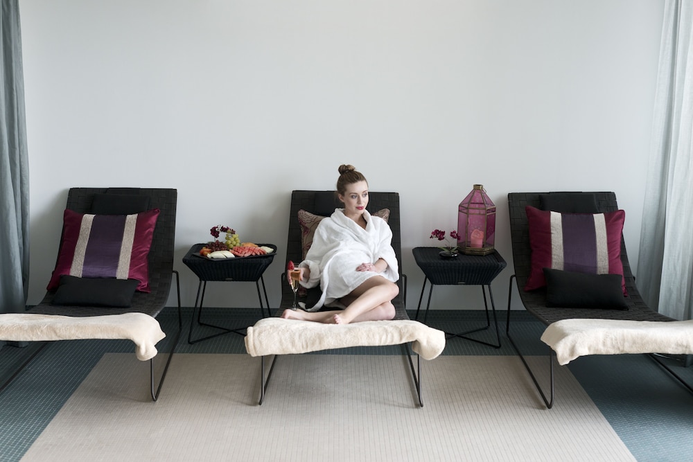 the gibson hotel by null