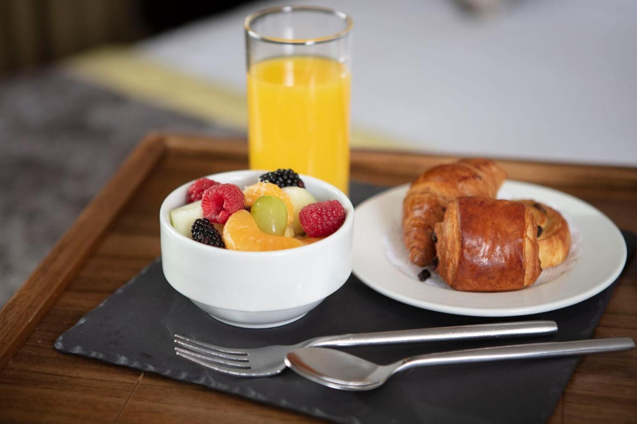 breakfast, lunch and dinner served