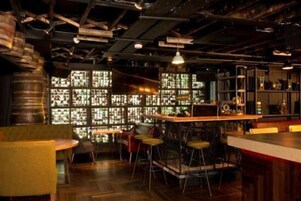 Se sirven almuerzos, cenas y brunch