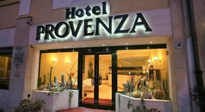 Front of property - Hotel Provenza (Ventimiglia)