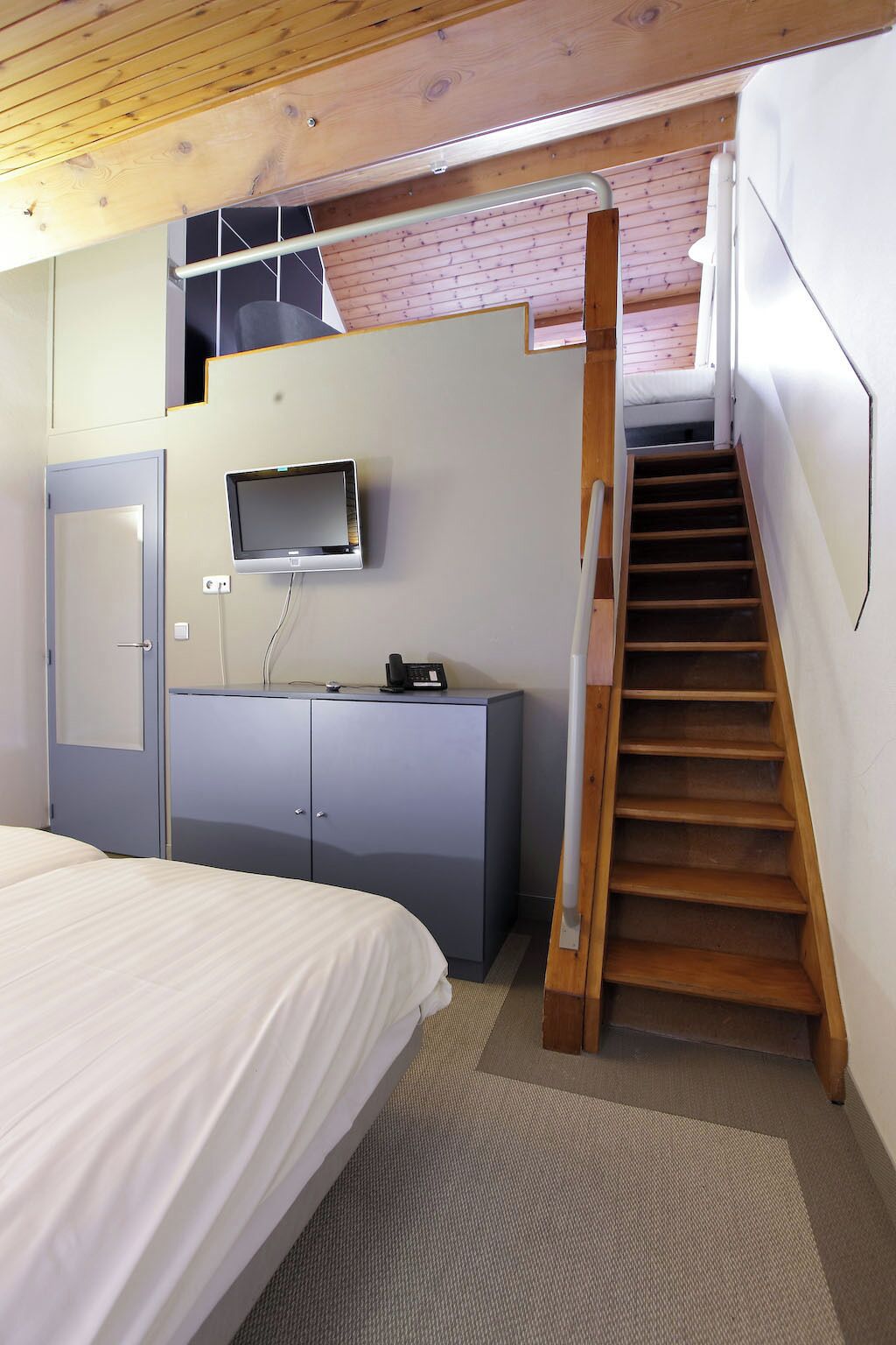 1 bedroom, cots/infant beds, free rollaway beds, free WiFi