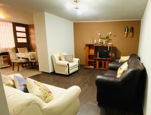 Plasma TV - Hostal Arequipa Inn (Arequipa)