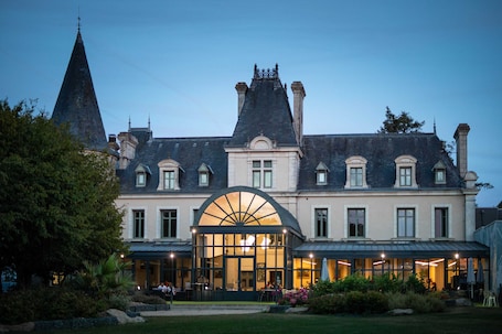 Exterior. Château de la Barbinière