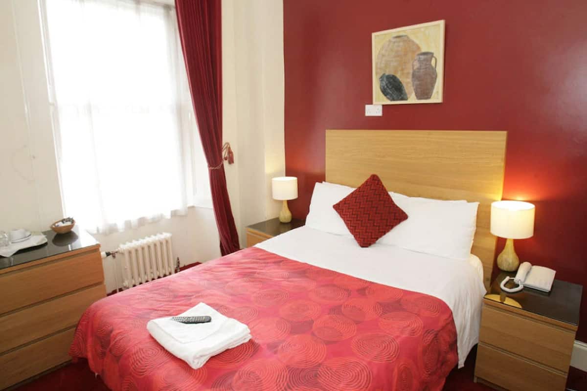 Desk, iron/ironing board, free WiFi