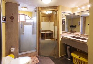 Classic Apartment | Bathroom
