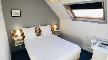 Economy-Doppelzimmer | Schreibtisch, BĂŒgeleisen/BĂŒgelbrett, kostenlose Babybetten