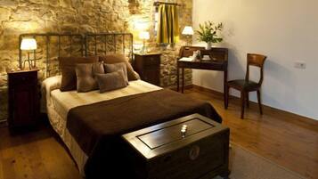 Chambre Standard Double ou avec lits jumeaux | Coffres-forts dans les chambres, lits bébé (en supplément)