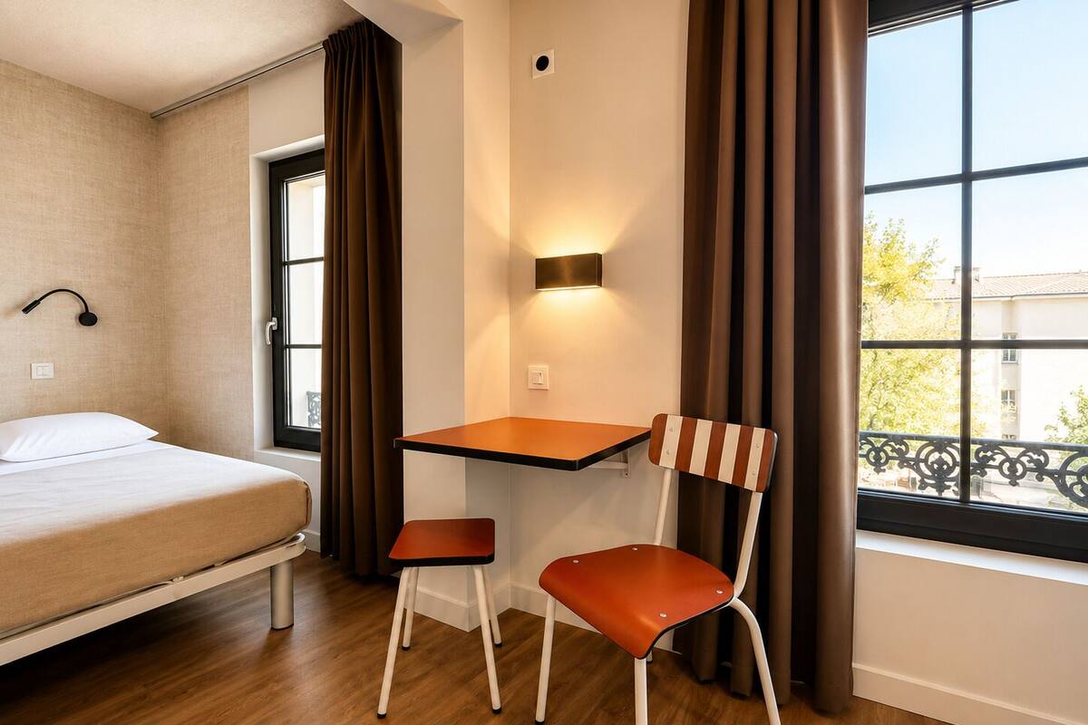 Chambre supérieure - Palme d'Or | In-room safe, blackout curtains, soundproofing