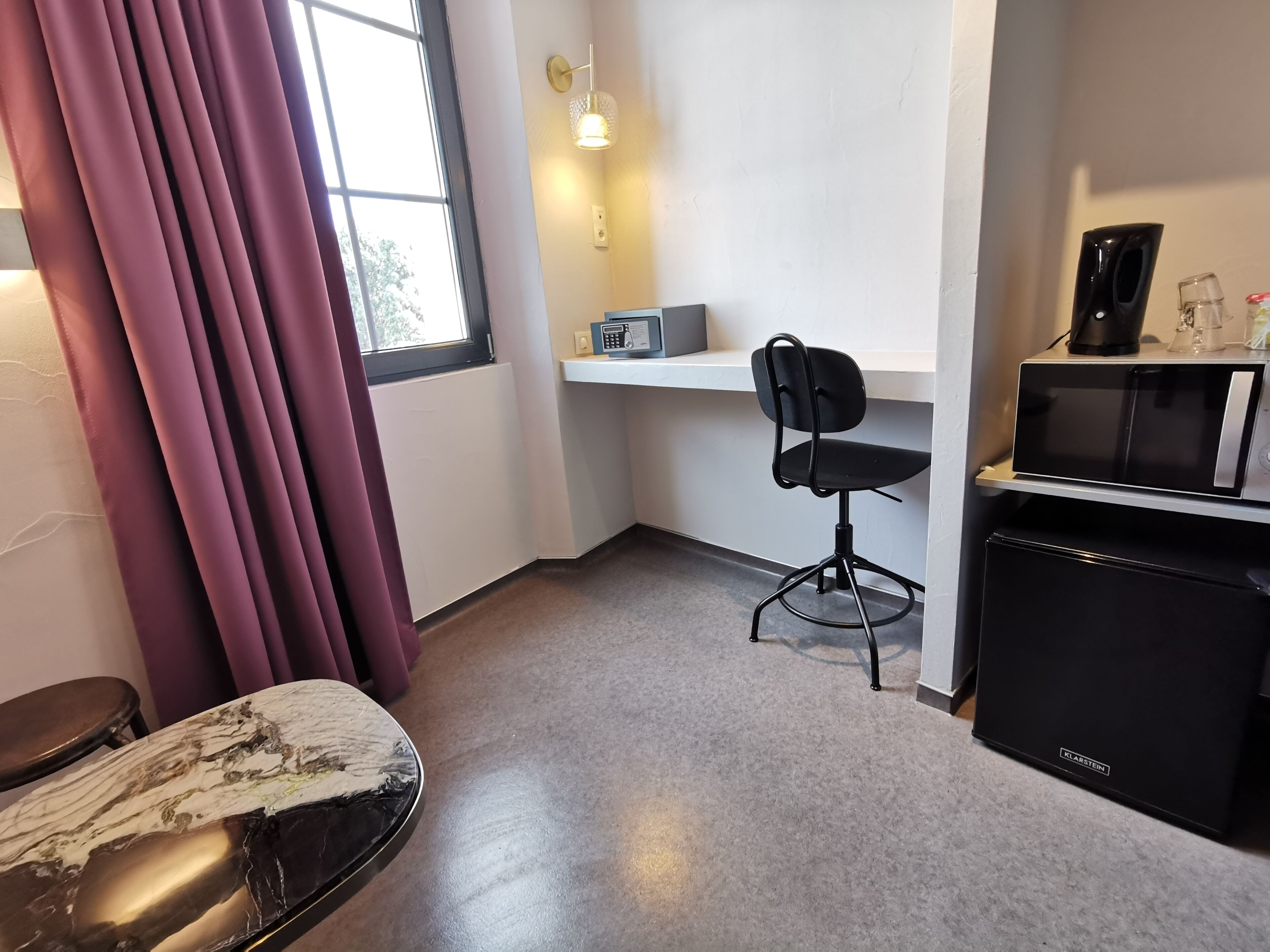 chambre supérieure - palme d'or | in-room safe, individually decorated, blackout curtains, soundproofing