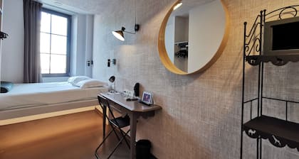 7 Art Hotel Cannes