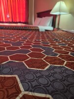 Escritorio, wifi gratis y ropa de cama 