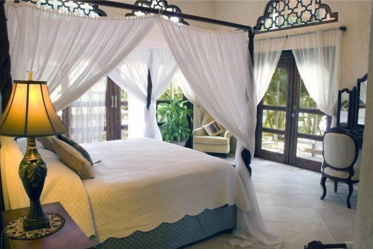 Suite, 1 King-Bett, zum Garten hin | Bettwäsche aus ägyptischer Baumwolle, hochwertige Bettwaren
