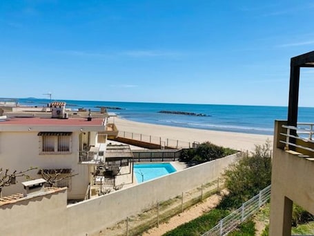 Apartment 4 people, accessible for people with reduced mobility | View from room