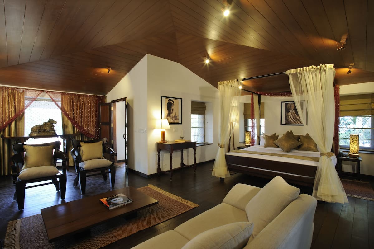The Banyan Tree Bungalow | Living area
