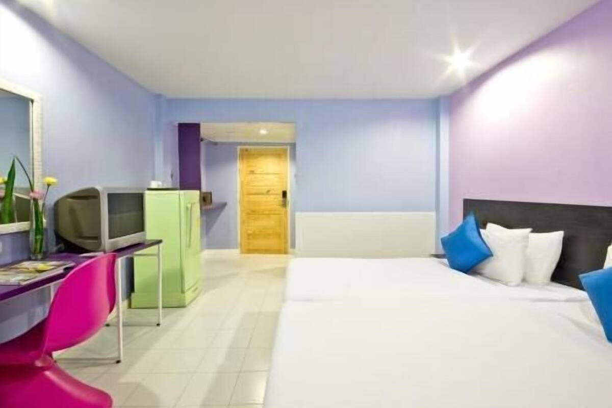 In-room safe, individually decorated, individually furnished, desk