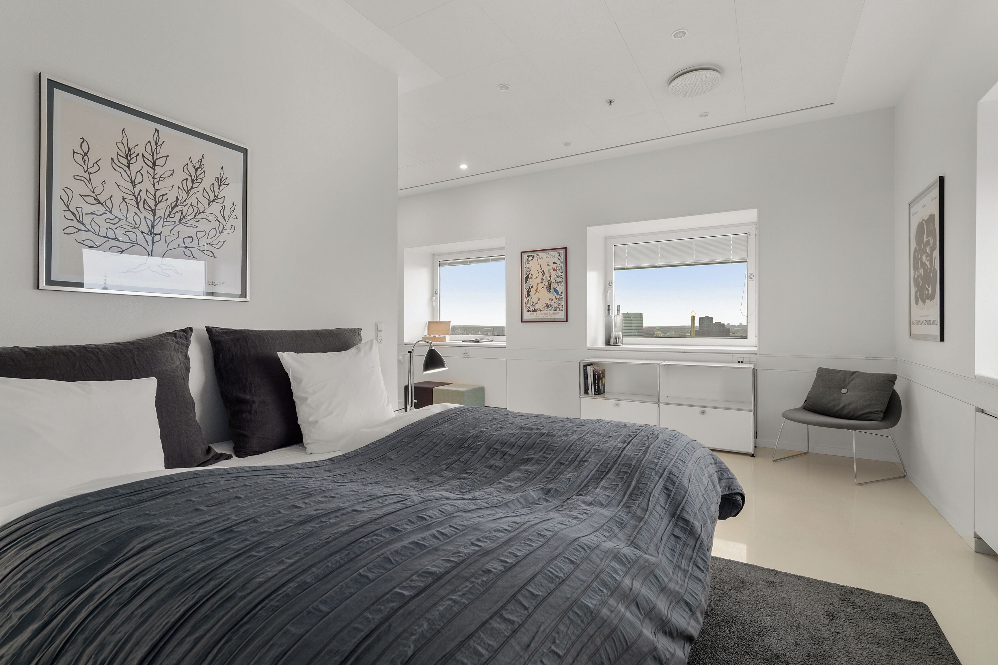 Superior Apartment | Individually decorated, individually furnished, desk, free WiFi