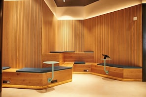 Coin salon dans le hall