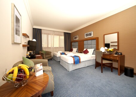 City Seasons Al Hamra Hotel - Image 24