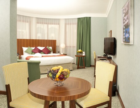 City Seasons Al Hamra Hotel - Image 30