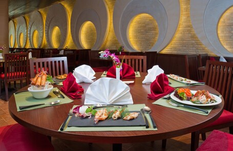 City Seasons Al Hamra Hotel - Image 32