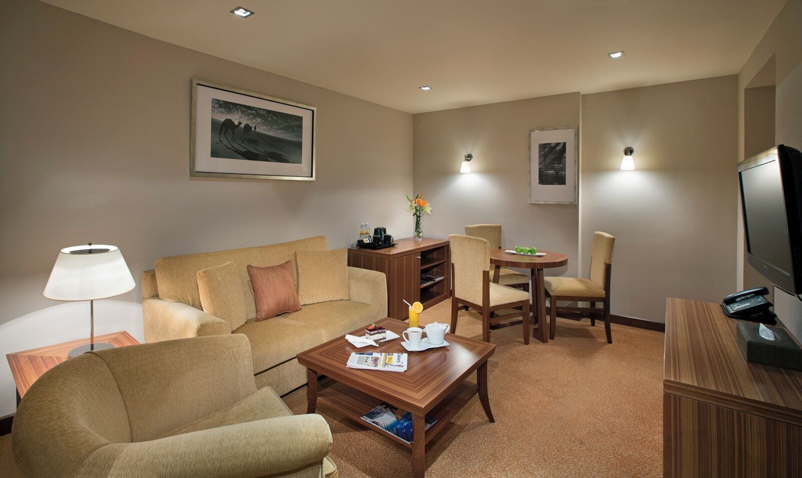 Photo - City Seasons Al Hamra Hotel